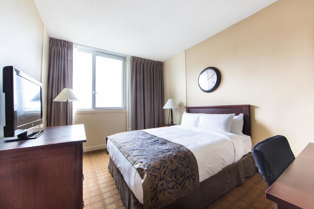 Four Points By Sheraton Montreal Centre-Ville