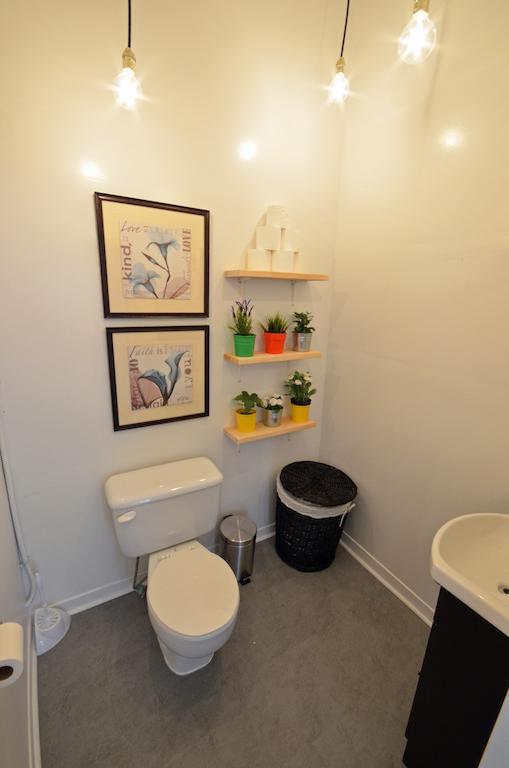 Likeahotel - Square Victoria 3*