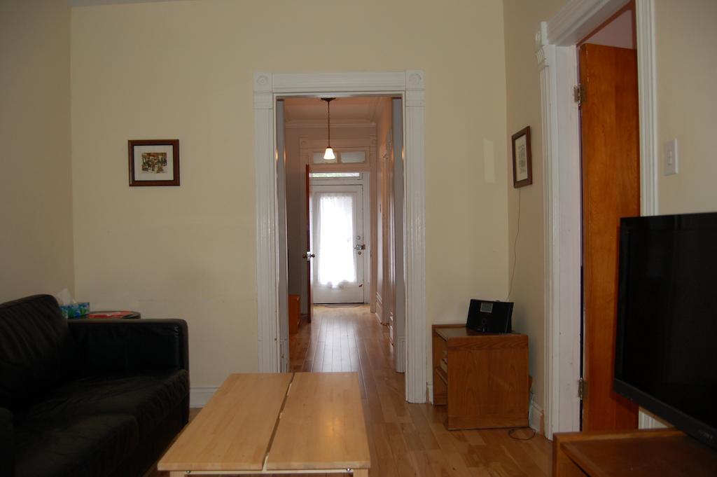 Le Simone Bed & Breakfast Montreal
