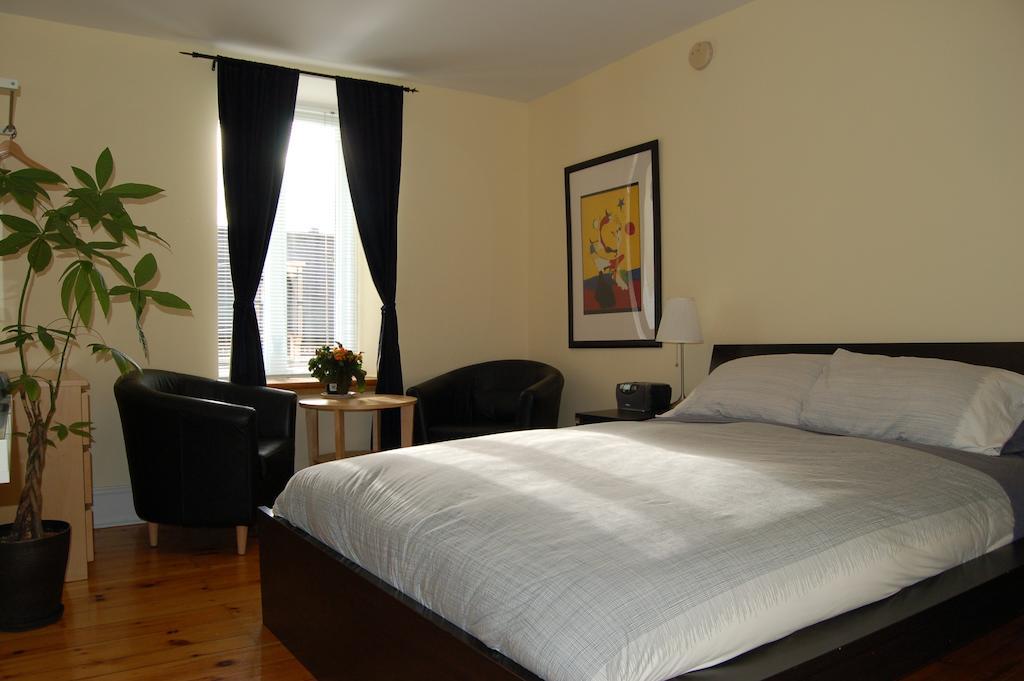 Bed & Breakfast Le Simone Bed & Breakfast Montreal