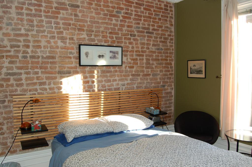 Le Simone Bed & Breakfast Montreal