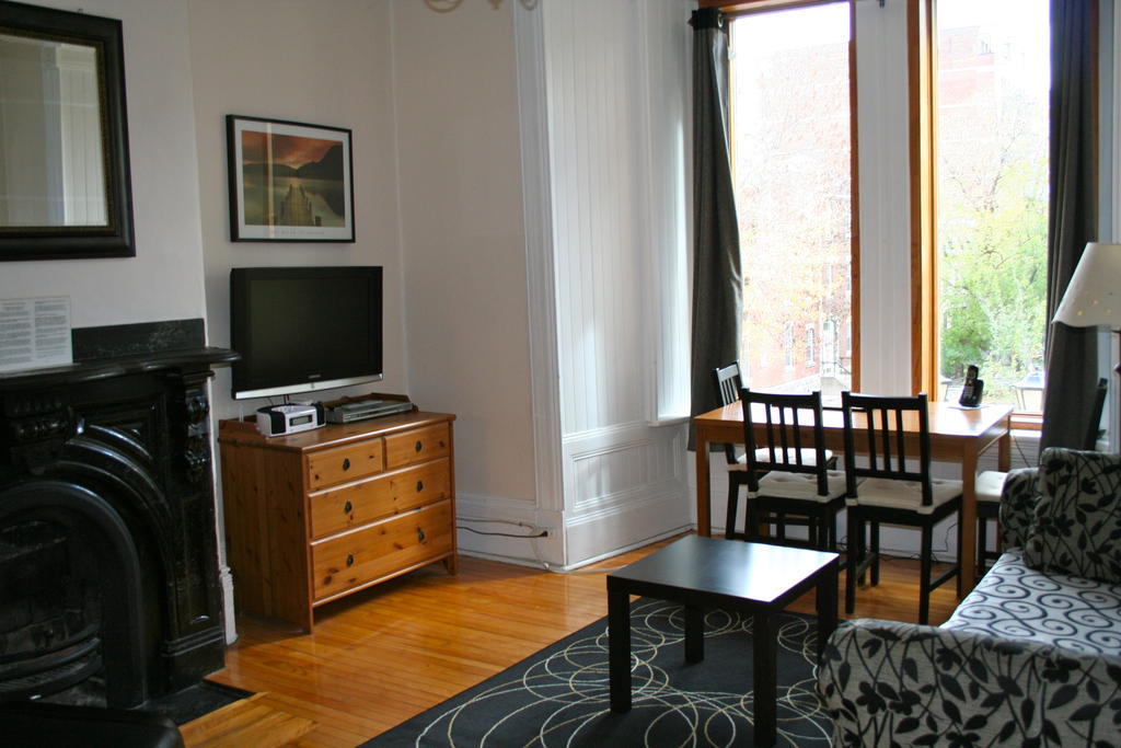 Gite University Bed And Breakfast Montreal