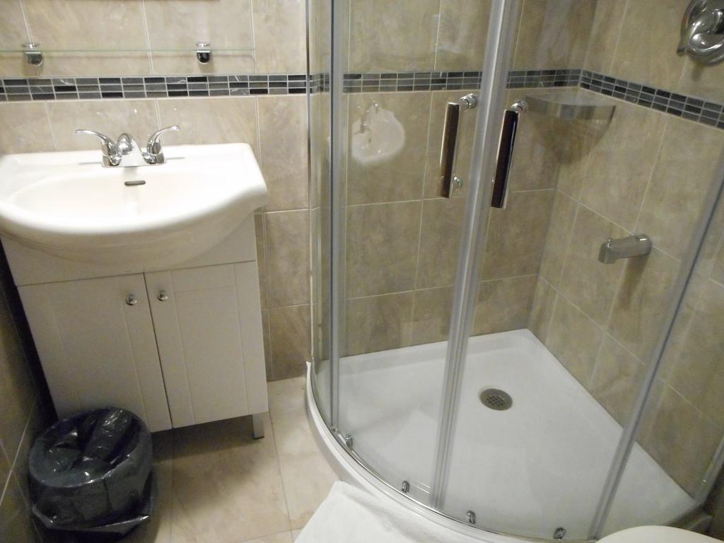 Hotel Victor *