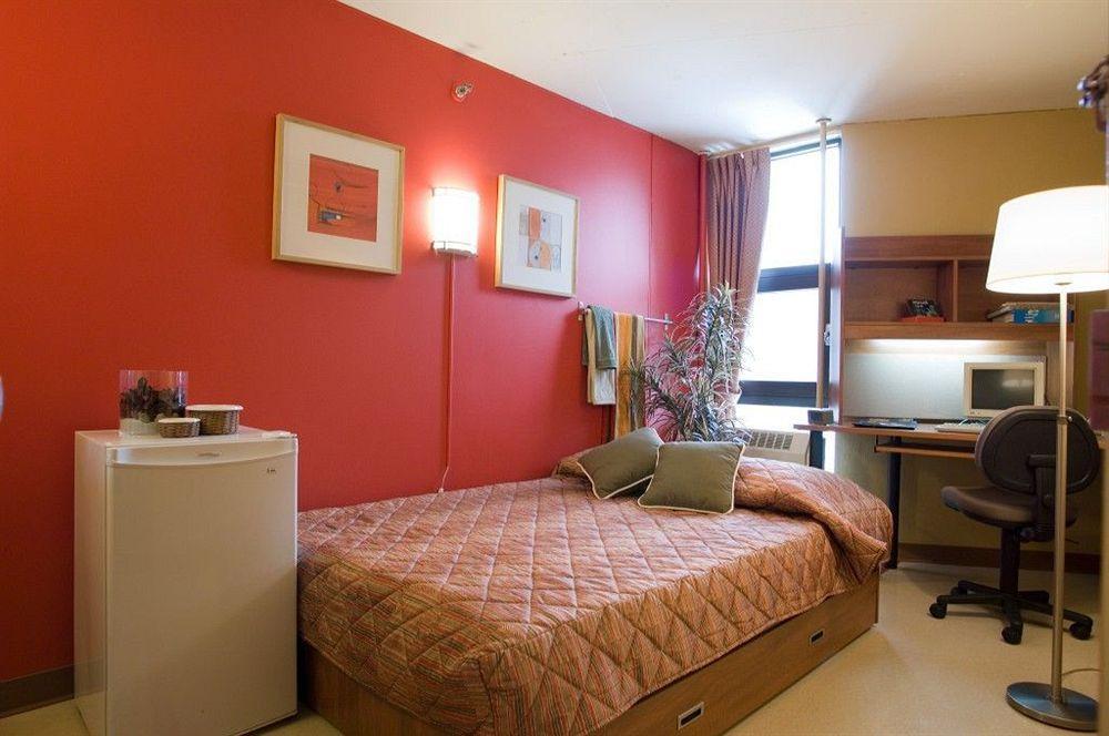 Hotel Zum D'ete - Universite De Montreal