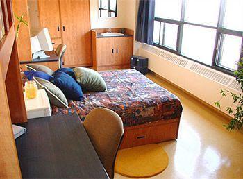 Hotel Zum D'ete - Universite De Montreal