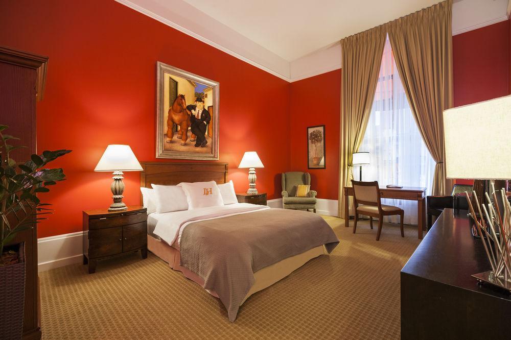 Hotel Lhotel
