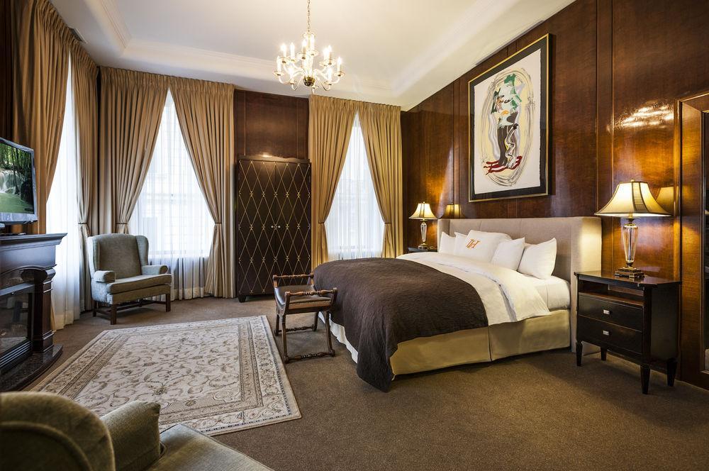 Lhotel Montreal