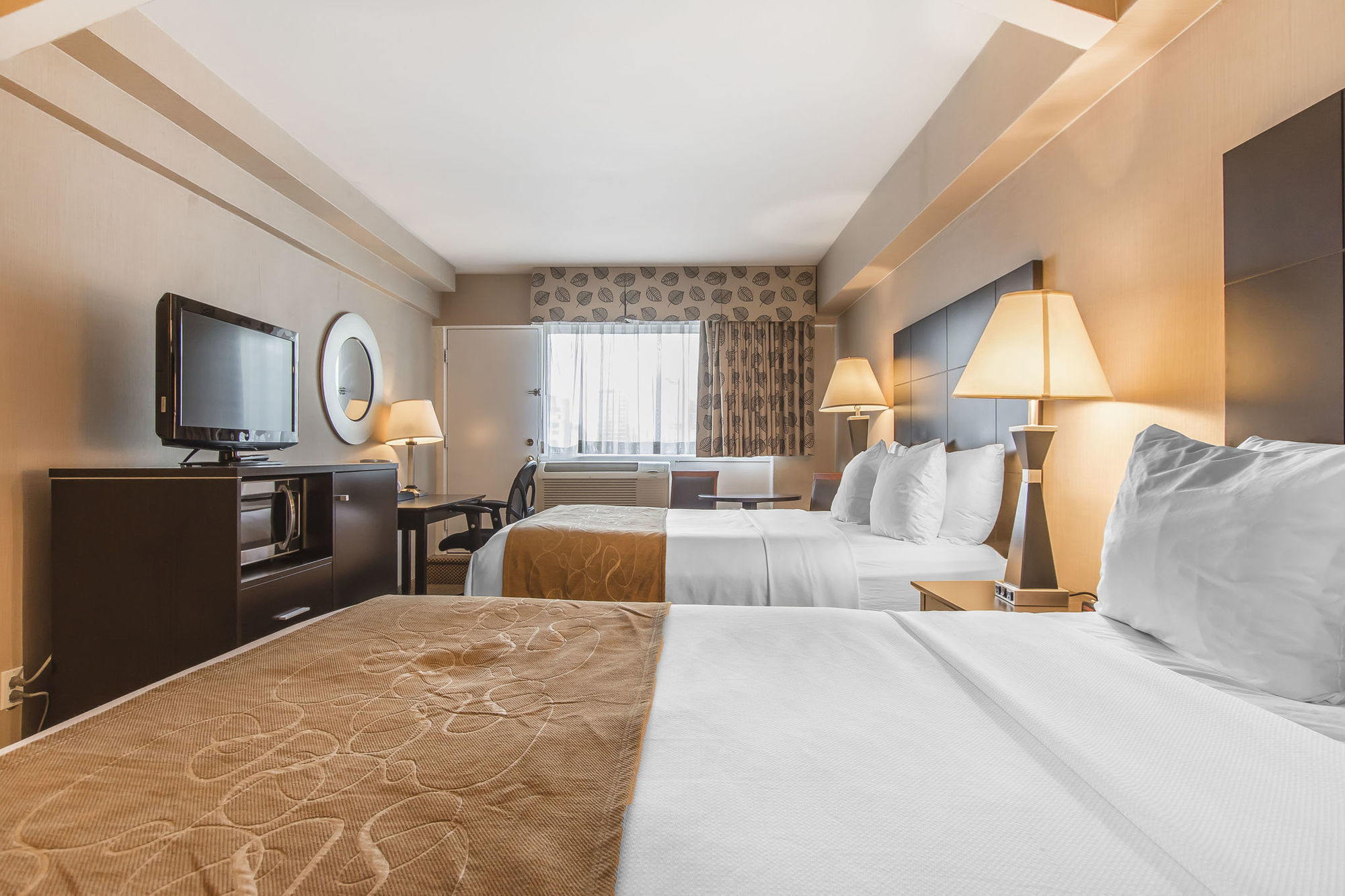 Comfort Downtown 3*