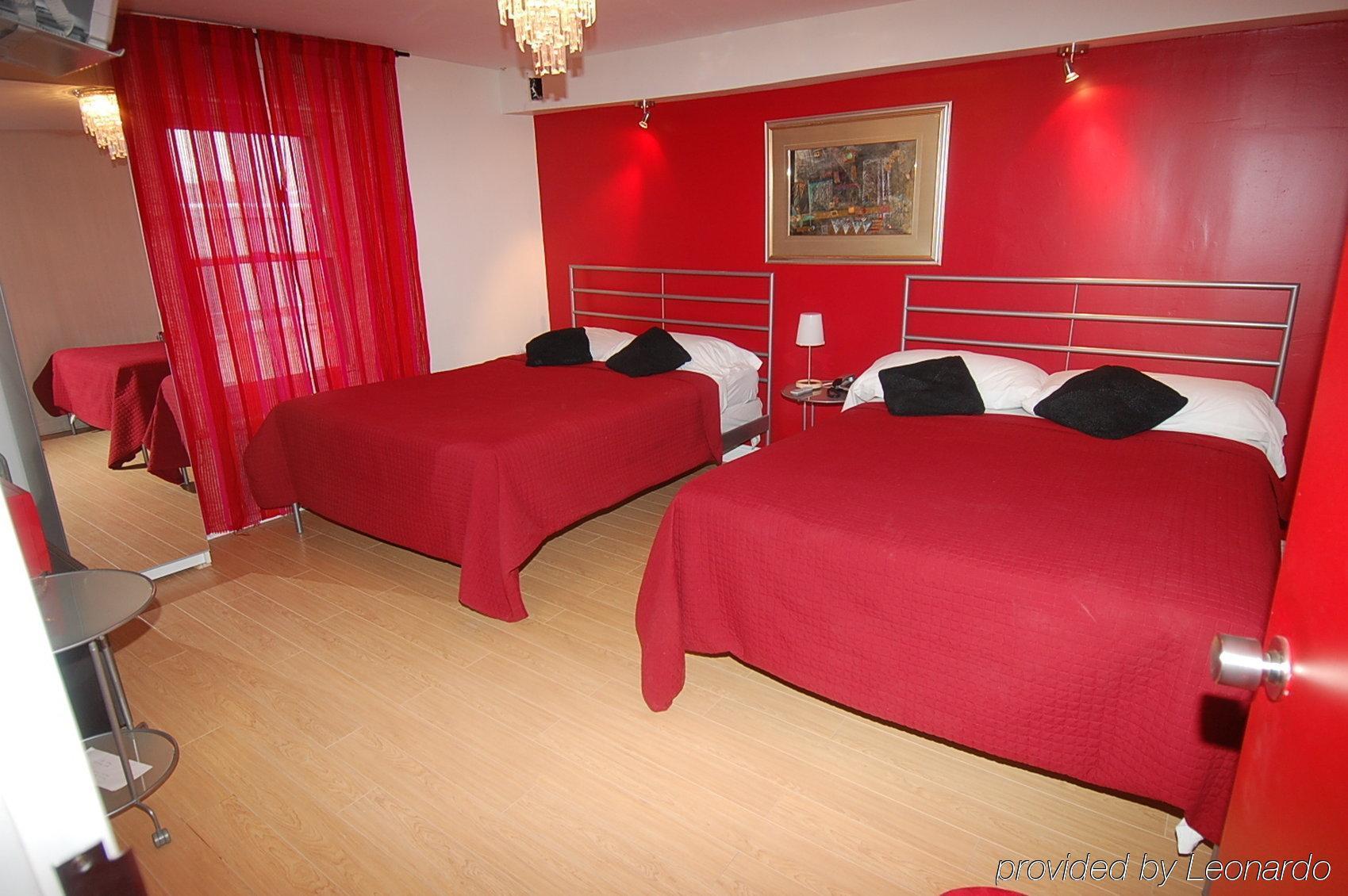 Celebrities Hotel