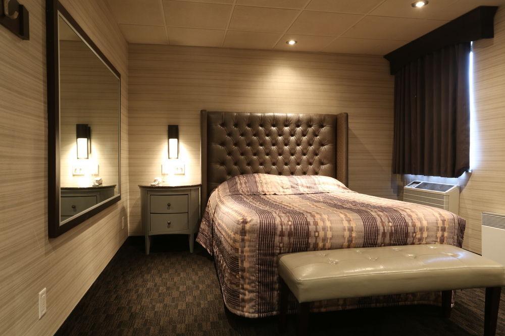 Le Chablis Cadillac 3* Montreal