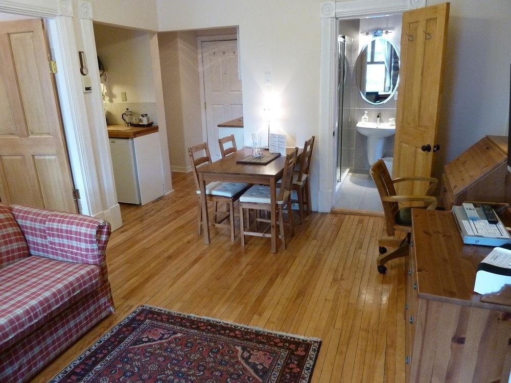 Gite University Bed And Breakfast Bed & Breakfast