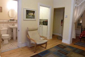 Gite University Bed And Breakfast 3*