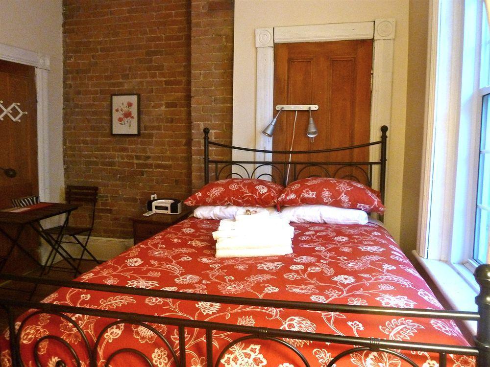 Gite University Bed And Breakfast Bed & Breakfast