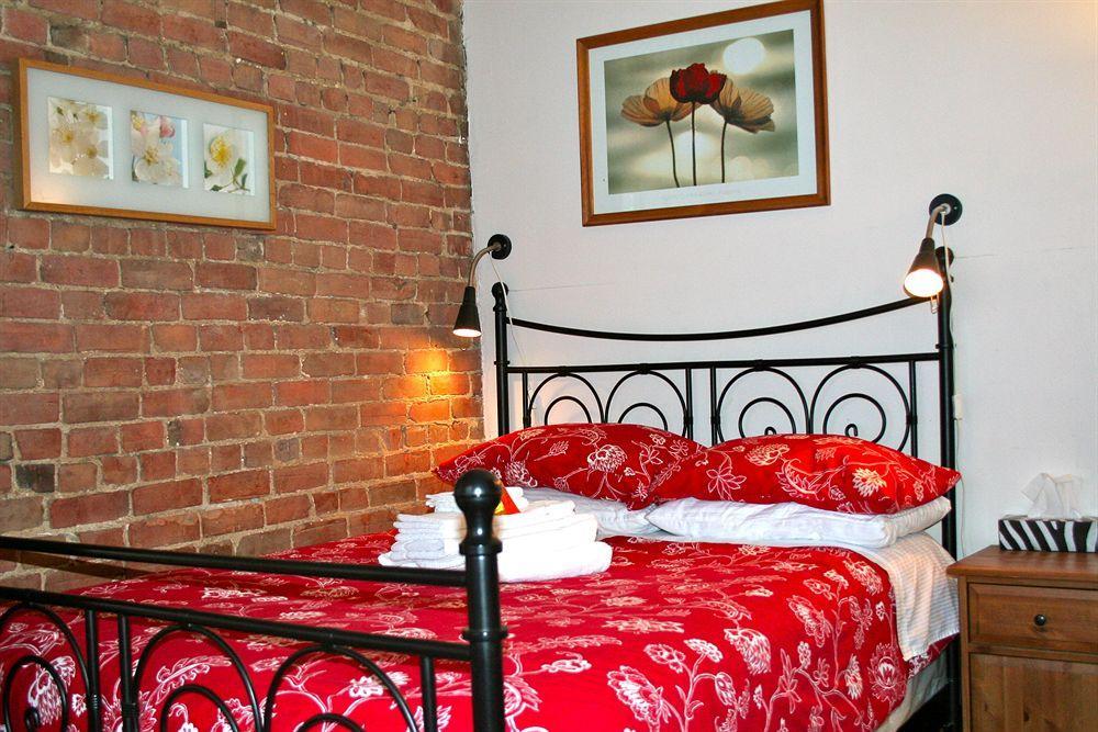 Gite University Bed And Breakfast Bed & Breakfast Montreal