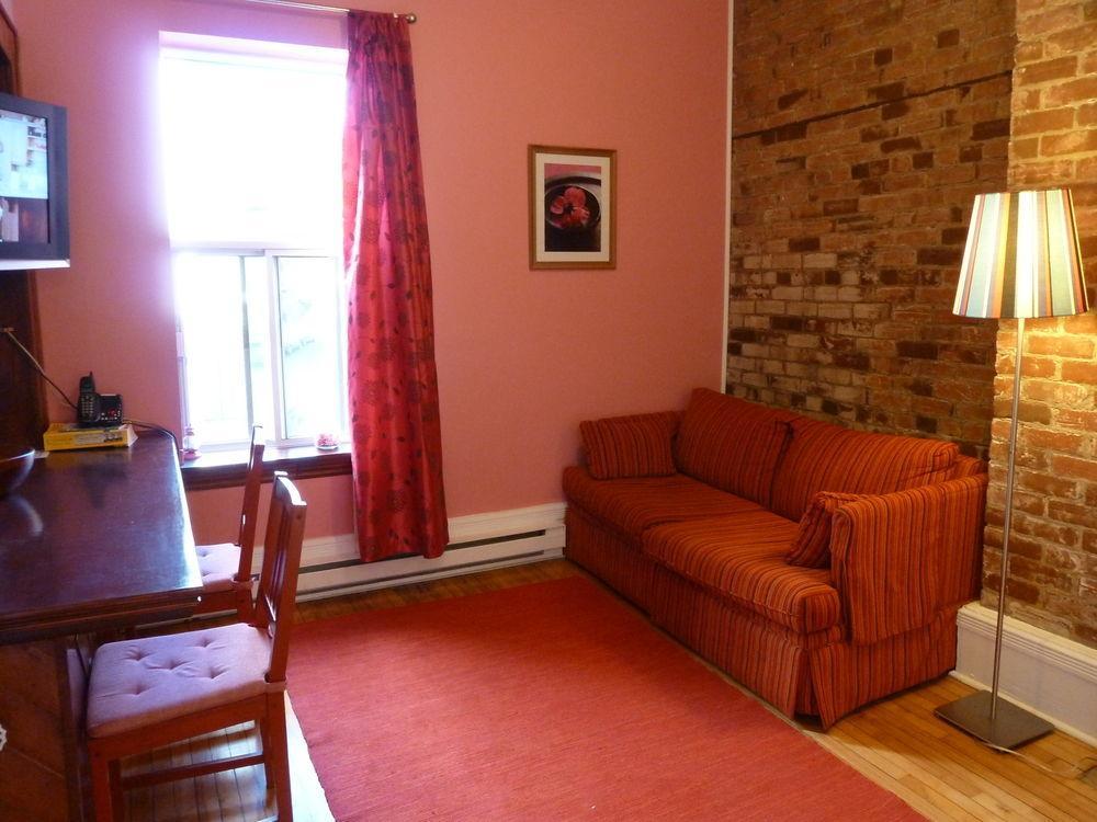 Gite University Bed And Breakfast Bed & Breakfast Montreal