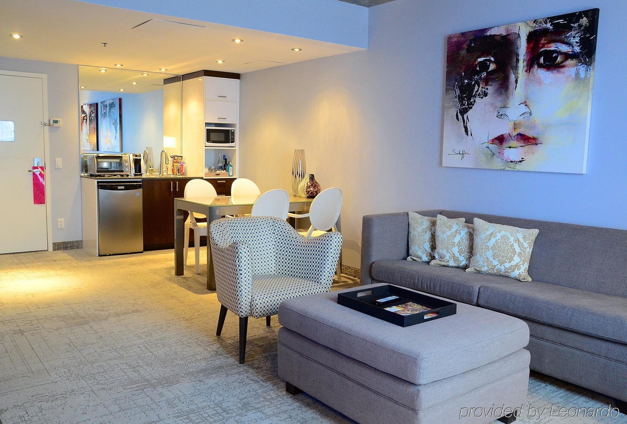 Hotel10 4*