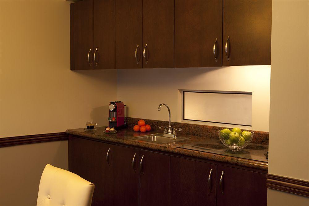 Saint-sulpice Hotel 4*