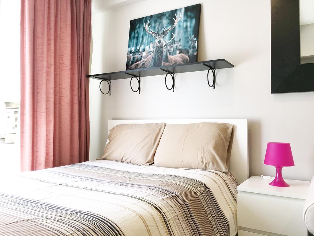 La Renaissance Dorchester Apartment Montreal