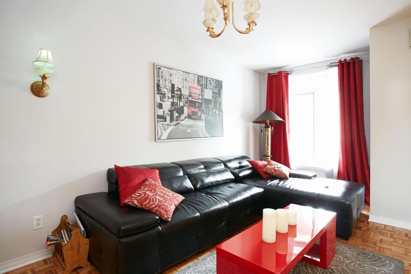 Holiday home Big Cozy House Montreal