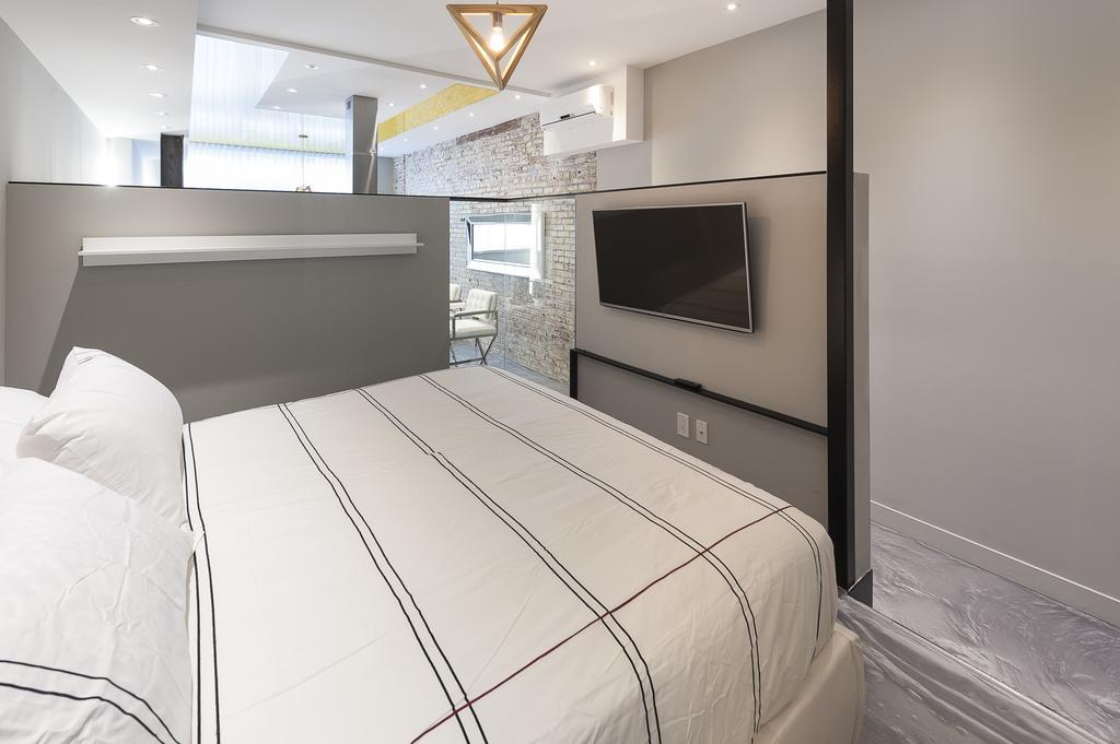 Boutique Lofts Milton Parc Apartment Montreal