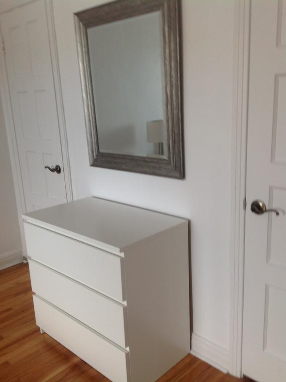 Apartment 6337 Macdonald Avenue