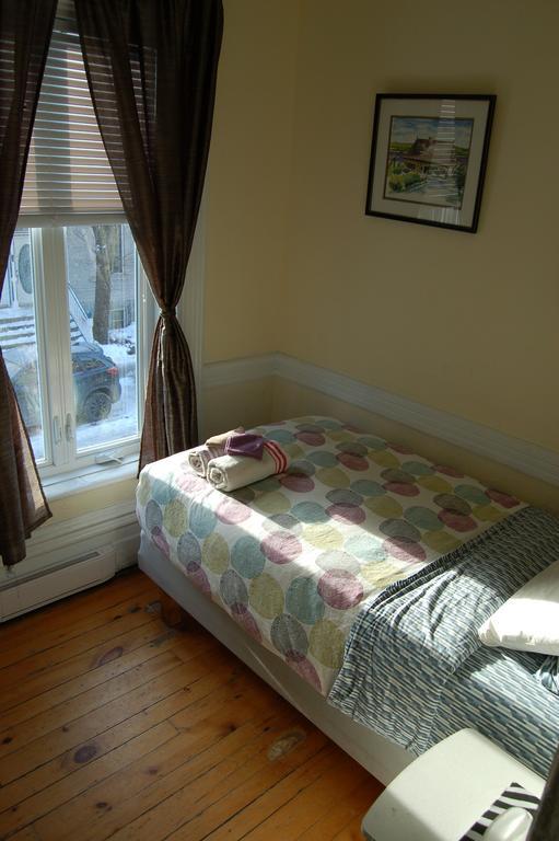 Le Chasseur Bed & Breakfast Montreal