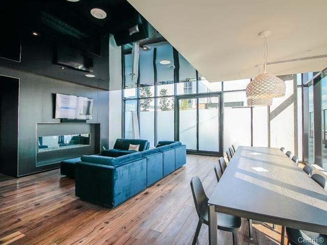 Tour Des Canadiens Sky Apartment