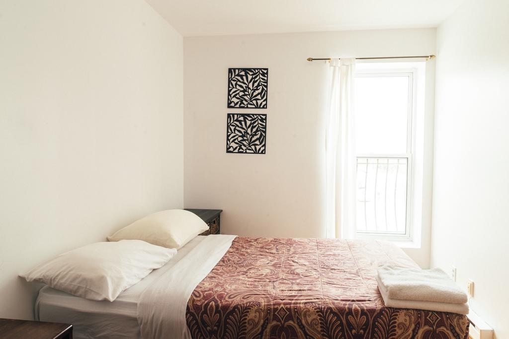 At Cherrier Apartment Montreal