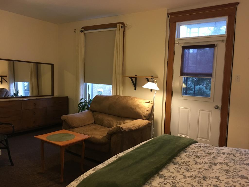 Bed & Breakfast La Petite Bourgeoise Montreal