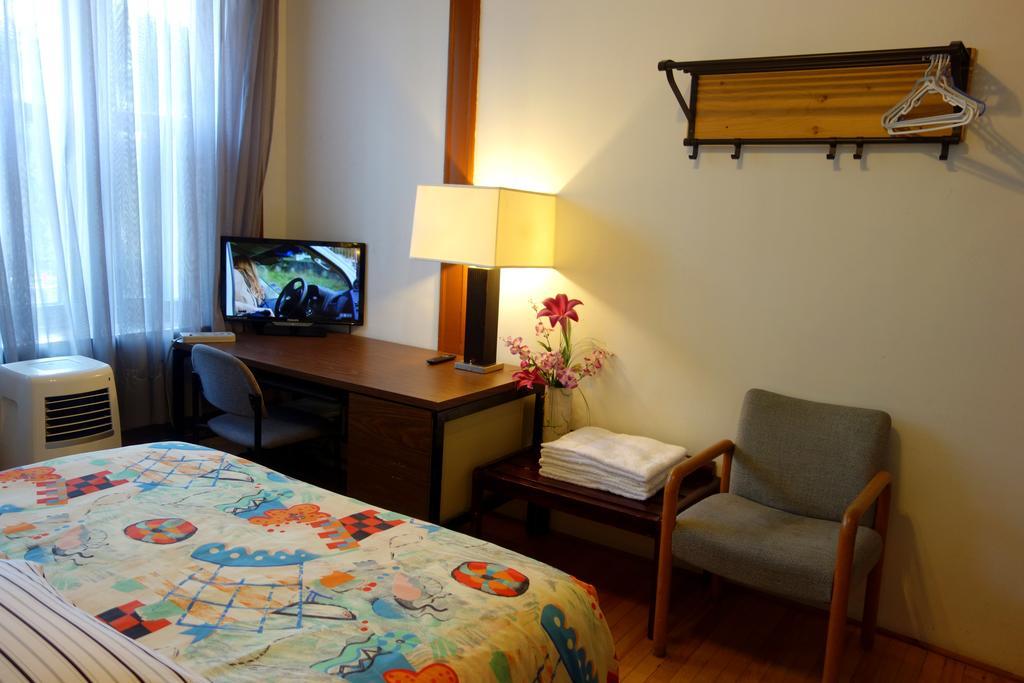 Bon Soleil Guest house Montreal