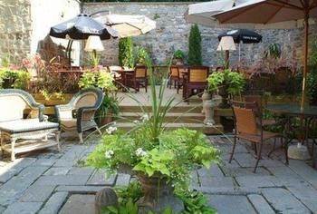 Hotel Pierre Du Calvet 4*