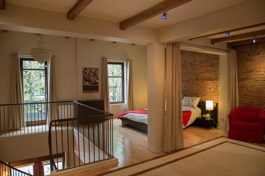 La Maison Du Plateau Apartment *