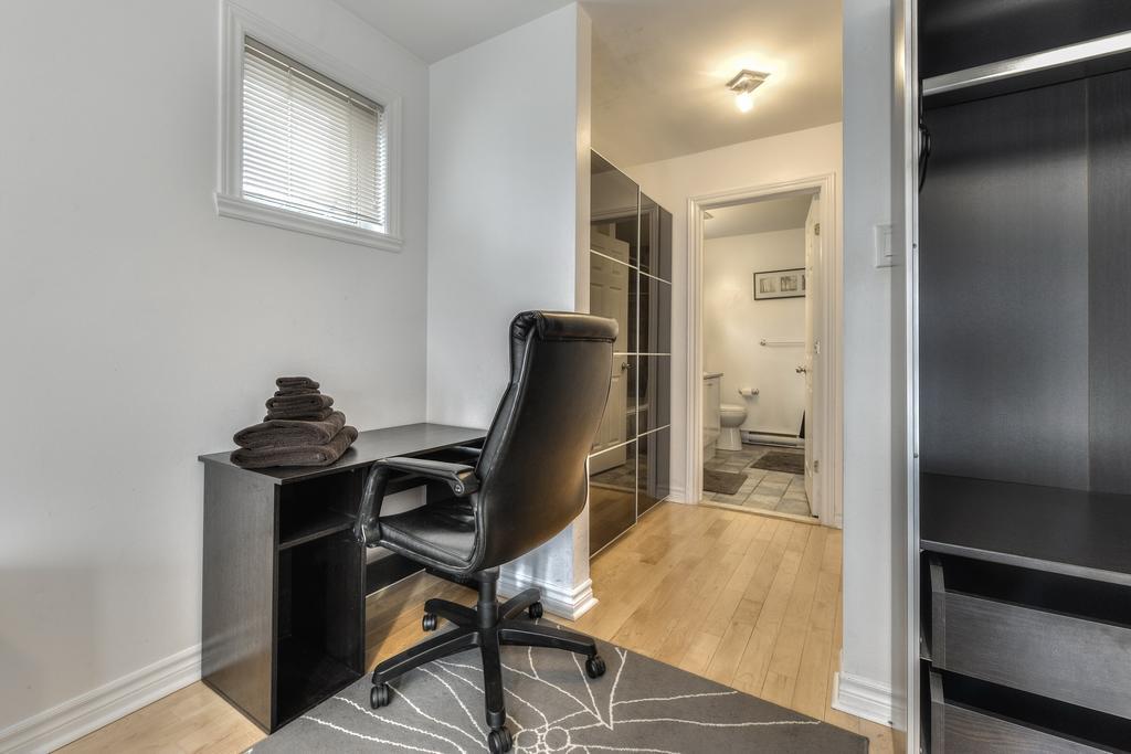 Apartment 1535 Rue St Jacques