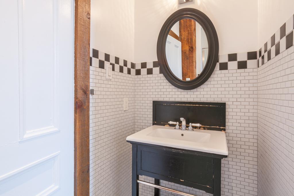 Apartment Lmvr-spacious On Saint Laurent With Free Parking Montreal