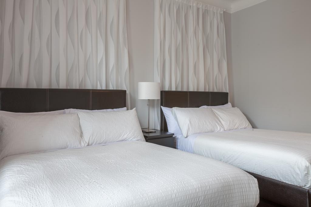 Lmvr-spacious On Saint Laurent With Free Parking Apartment