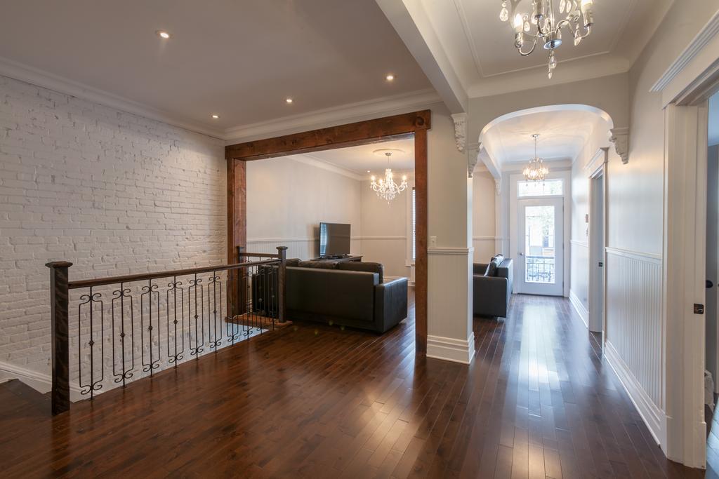 Lmvr-spacious On Saint Laurent With Free Parking Apartment