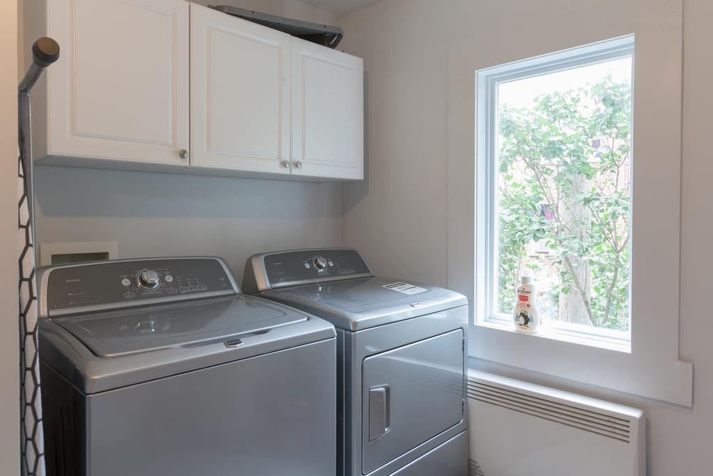 Lmvr-spacious On Saint Laurent With Free Parking Apartment