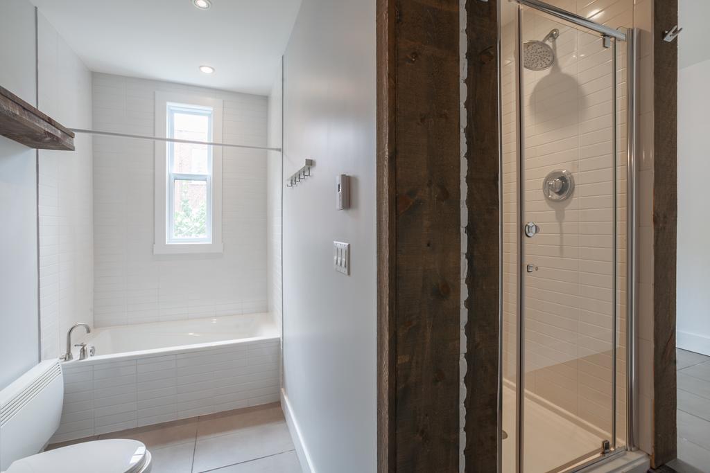 Lmvr-spacious On Saint Laurent With Free Parking Montreal