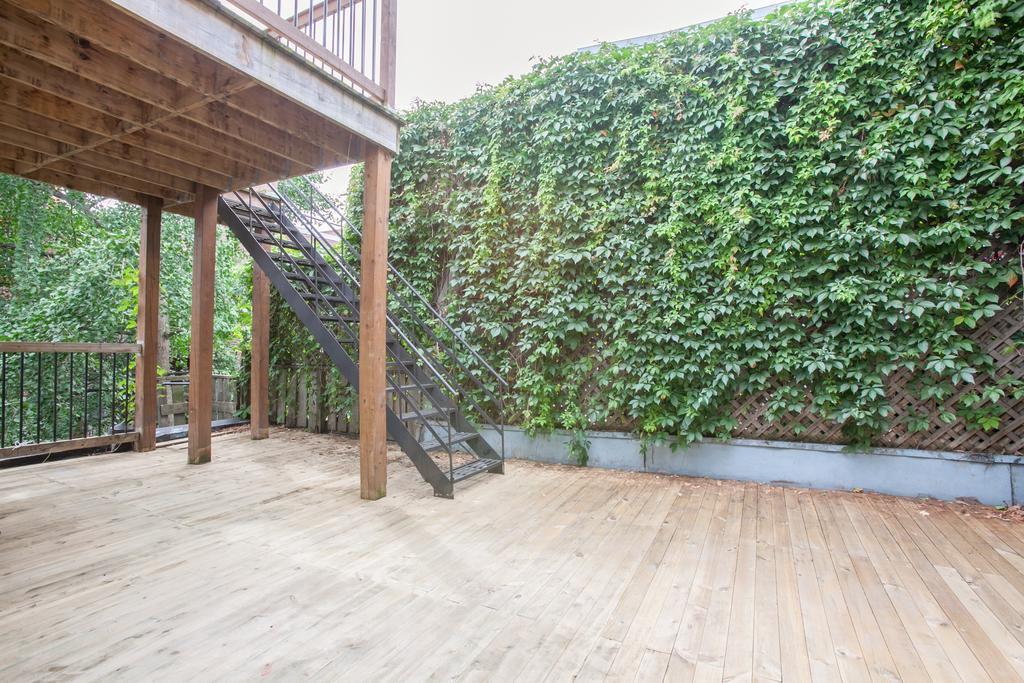 Lmvr-spacious On Saint Laurent With Free Parking Apartment