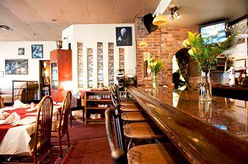 Champ De Mars Hotel Montreal