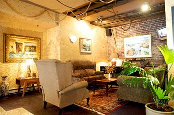 Champ De Mars Hotel Montreal