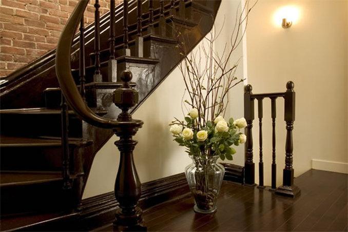 1595 Saint-denis Hotel Montreal