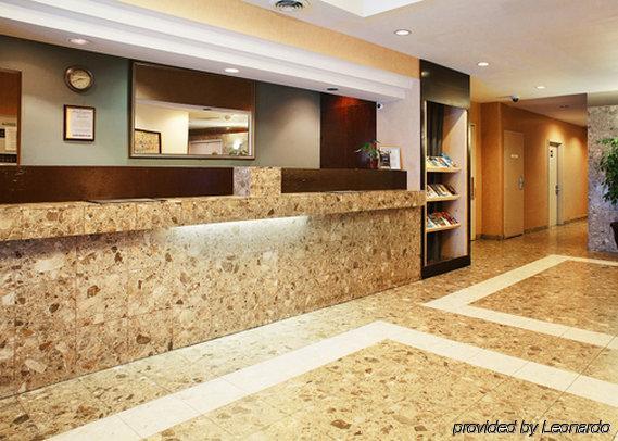 Hotel Comfort Downtown Montreal