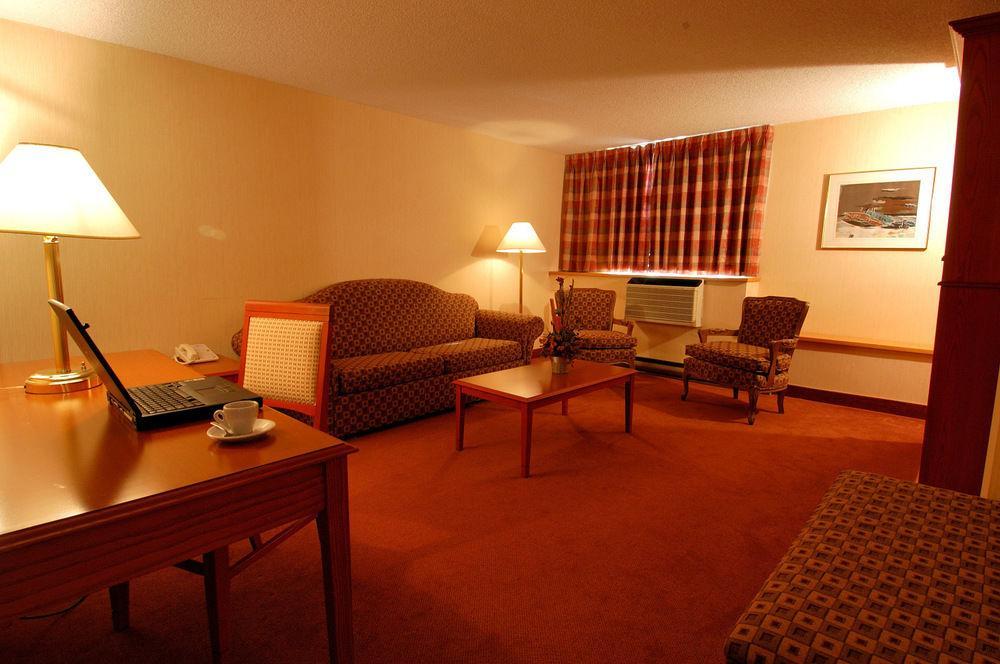 Fairfield By Marriott Downtown 3* Montreal