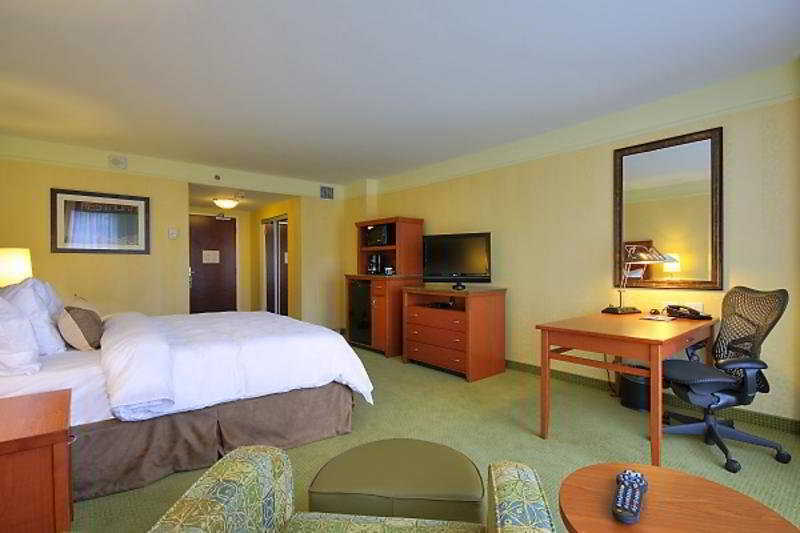 Hilton Garden Centre-ville Hotel 4*