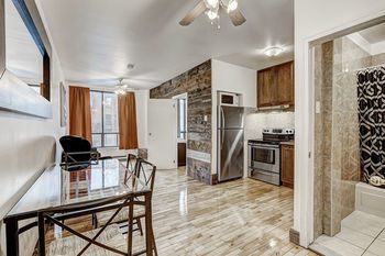 Destination Griffintown Hotel 4*