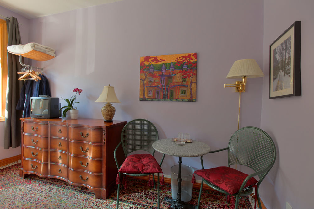 La Loggia Art Bed & Breakfast Montreal