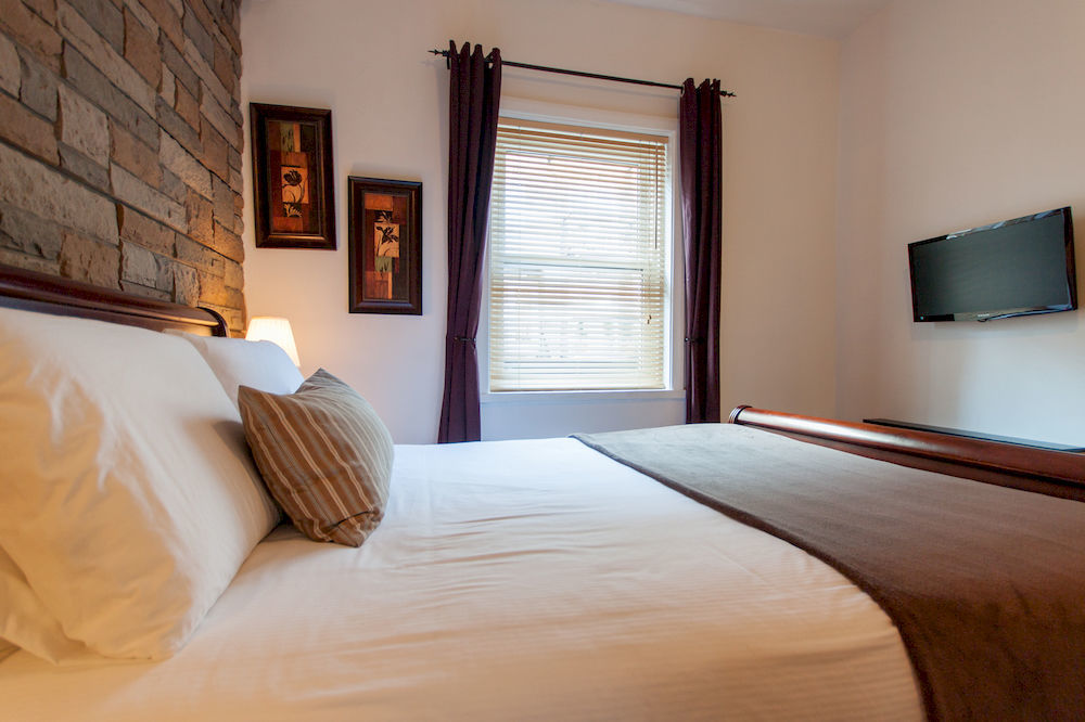 Bed & Breakfast Du Village Bbv Montreal