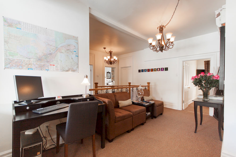 Du Village Bbv Bed & Breakfast Montreal
