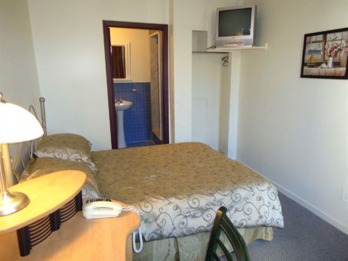 Bon Accueil Hotel 2*